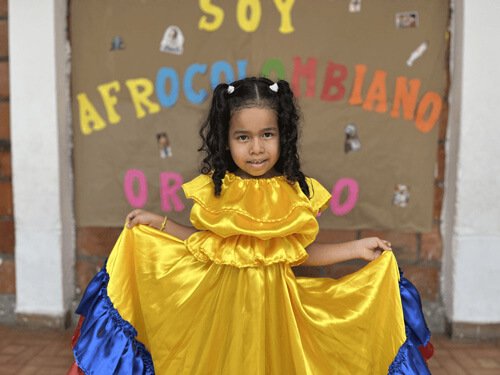 niña-representando-el-dia-de-la-afrocolombianidad